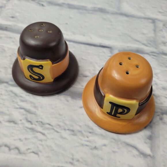 Hallmark Pilgrim Hat Salt & Pepper Shakers - Picture 3 of 11
